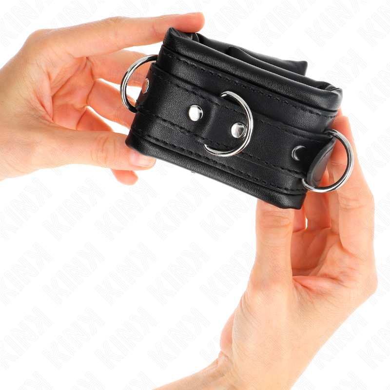 KINK - HEAVY WRIST RESTRAINTS WITH BLACK FUR LINED ADJUSTABLE 20-30 CM X 6 CM - My naughty haven #