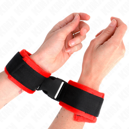 KINK - NYLON BIND HOOK&LOOP WRIST RESTRAINTS BLACK MODEL 1 AJDUSTABLE 25-35 CM X 6 CM - My naughty haven #