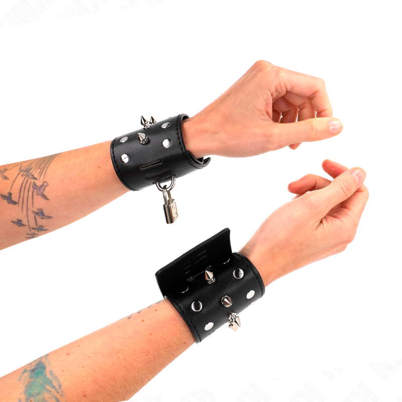 KINK - PUNK WRIST RESTRAINTS WITH SPIKES 25 X 6 CM - My naughty haven #