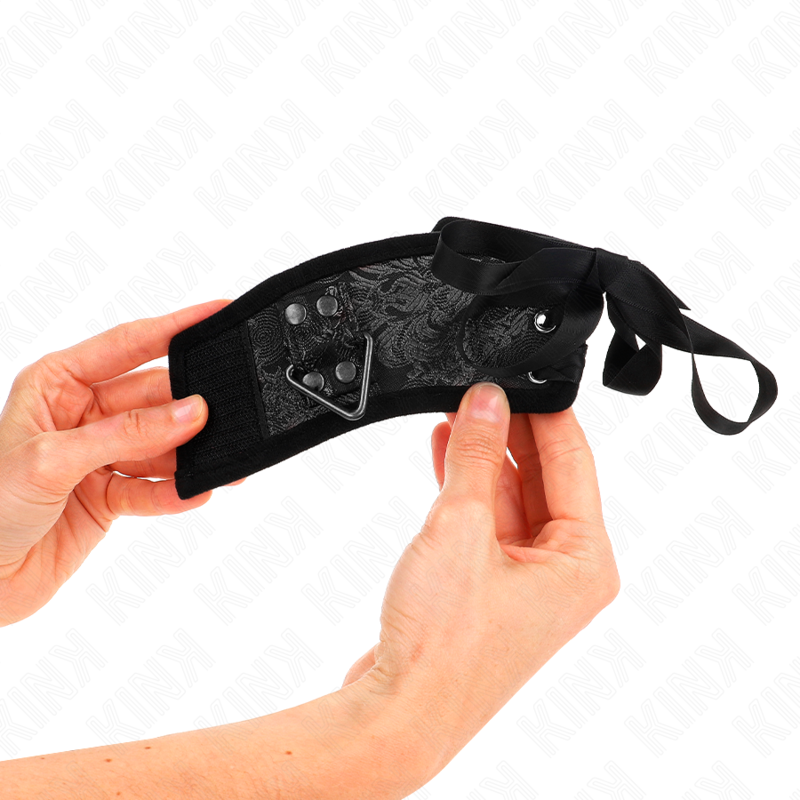 KINK - SCANDAL WRIST RESTRAINTS BLACK LACE DETAILS 24.5 CM X 6.5 CM - My naughty haven #