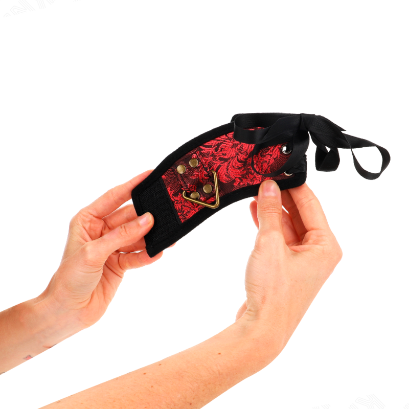 KINK - SCANDAL WRIST RESTRAINTS RED-BLACK LACE DETAILS 24.5 CM X 6.5 CM - My naughty haven #