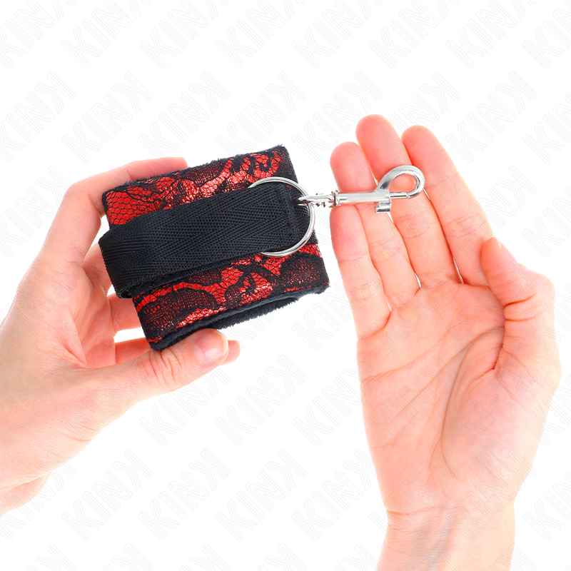 KINK - SHORT VELVET LACE WRIST RESTRAINTS AND NYLON BIND RED / BLACK 23 X 6.5 CM - My naughty haven #