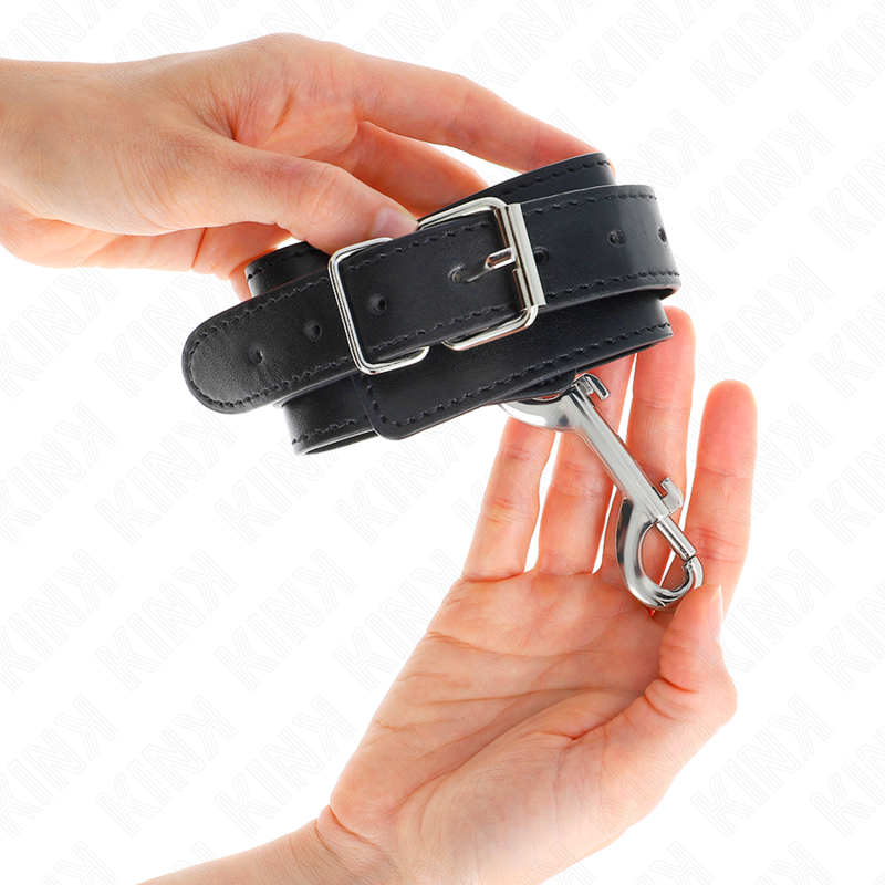 KINK - WRIST RESTRAINTS-SINGLE RIVET ROW AND BIG BUCKLE BLACK ADJUSTABLE 17-28 CM X 5 CM - My naughty haven #
