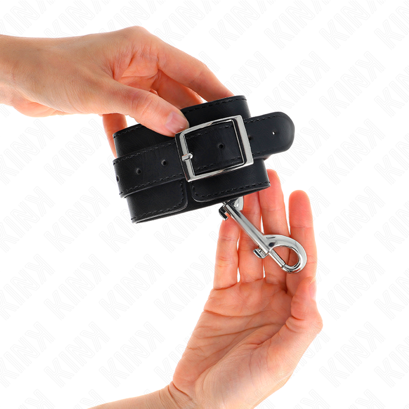 KINK - WRIST RESTRAINTS-SINGLE RIVET ROW BLACK ADJUSTABLE 17-28 CM X 5 CM - My naughty haven #