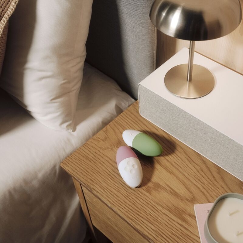 LELO - SIRI 3 CLITORIS MASSAGER SOFT PINK - My naughty haven #